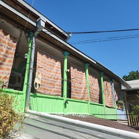 Green Stairs Guest House Tbilisi Exterior foto