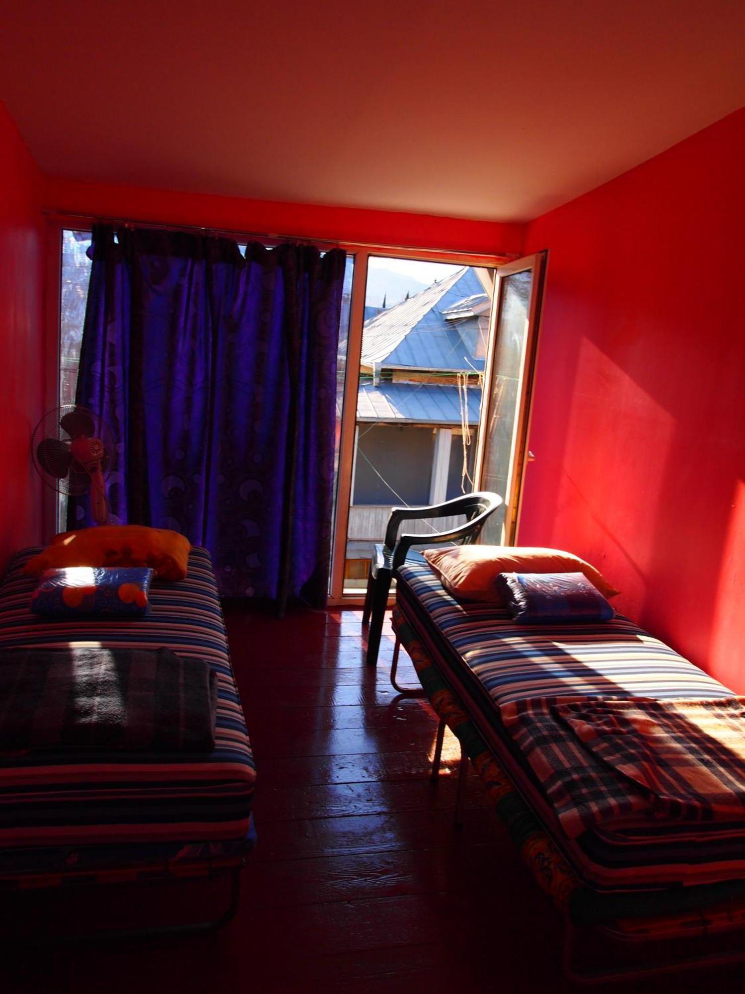 Green Stairs Guest House Tbilisi Quarto foto