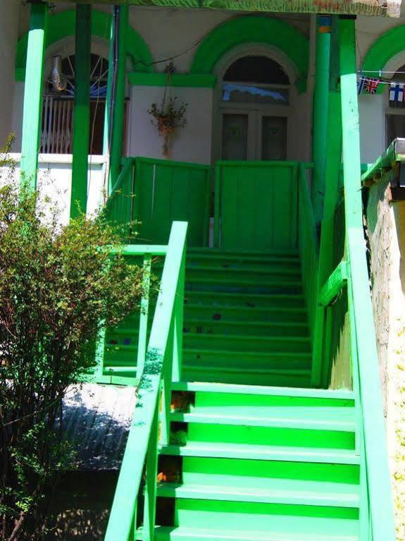 Green Stairs Guest House Tbilisi Exterior foto