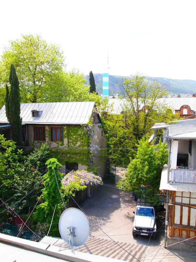 Green Stairs Guest House Tbilisi Exterior foto